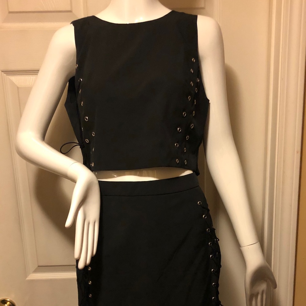 MUSTARD SEED 2-PC LACE UP SKIRT & TOP